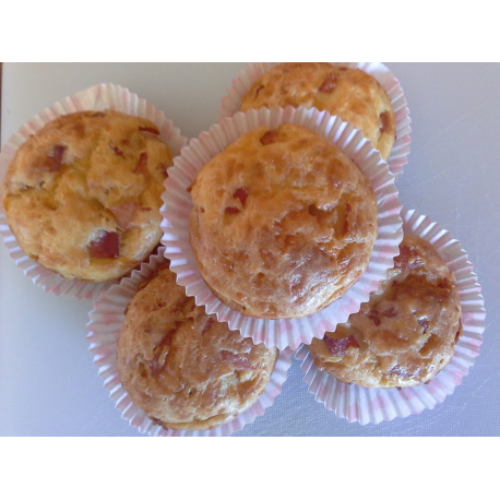 MUFFINS ΜΕ ΖΑΜΠΟΝ ΚΑΙ ΤΥΡΙ 